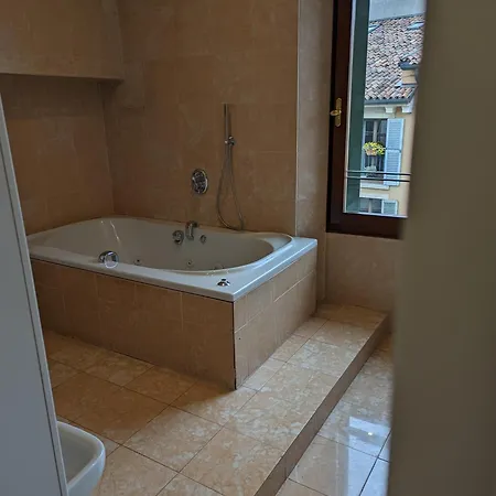 Enchanting Apartment Verona